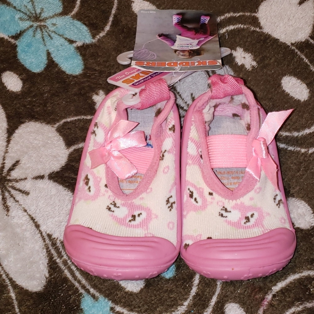 Skidders skidproof shoes 4 toddler